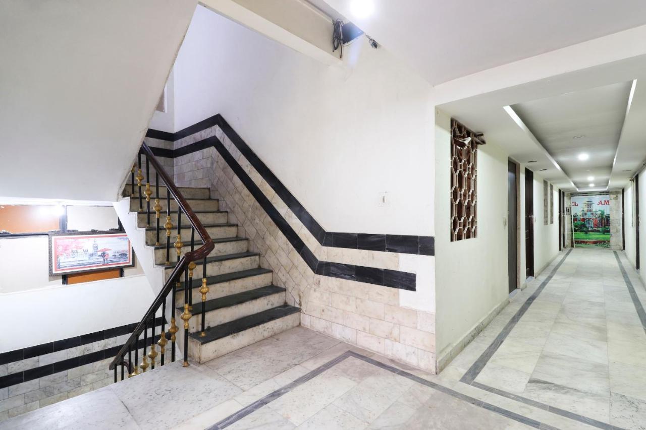 Oyo 40431 Hotel Amar Prem ลัคเนา ภายนอก รูปภาพ