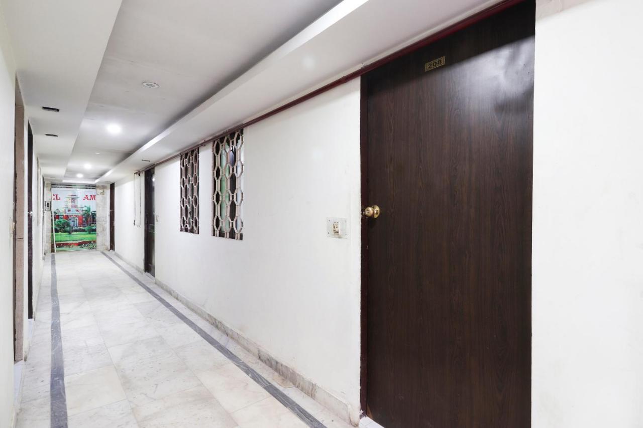 Oyo 40431 Hotel Amar Prem ลัคเนา ภายนอก รูปภาพ